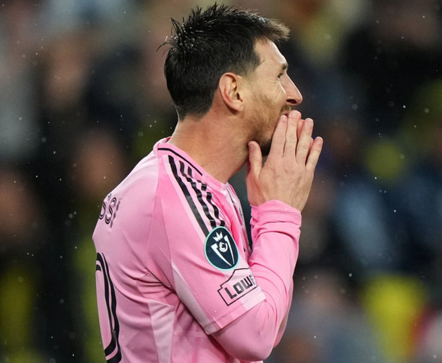 柠檬直播-0-0!迈阿密闷平:梅西哑火无缘900球 门将神扑 苏神坐板凳